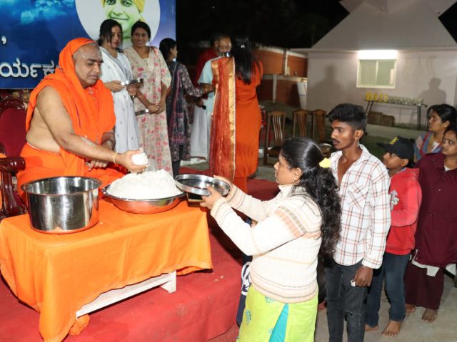 164th Beladingala Deepaarati and religious programme held at Chandravana Ashrama