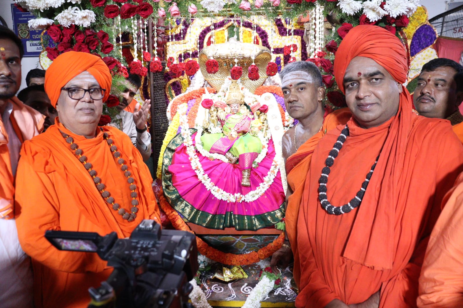 Swamiji and fellow Pontiffs offering prayers at Chamundi Hill on Adi Ashada Friday